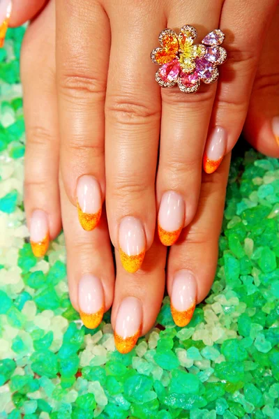 Vackra naglar med konst — Stockfoto