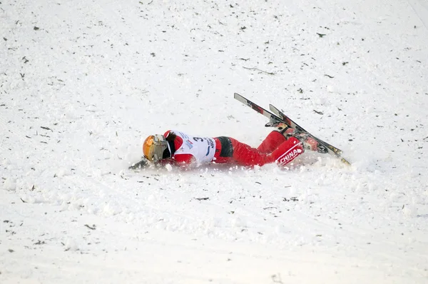 Fall of a skier — Stock Photo, Image