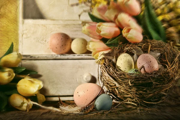 Eggs and tulips with nostalgic feeling for Easter — Stok fotoğraf