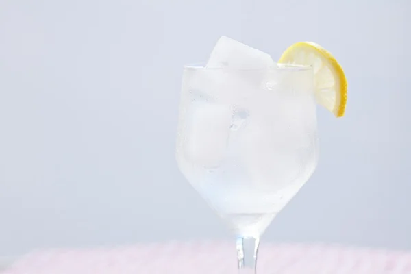 Cocktail with ice and lemon — Stock Photo, Image