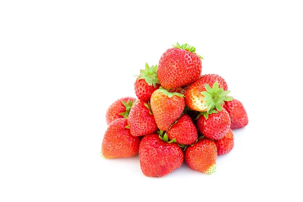 Μεγάλο ζουμερό κόκκινο ώριμες φράουλες απομονωθεί σε λευκό — Φωτογραφία Αρχείου