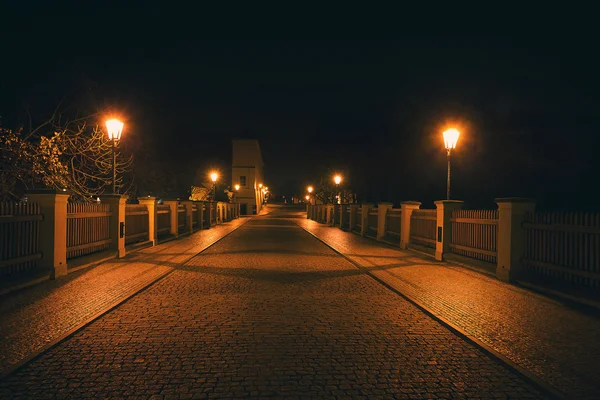 Sokağın Prag güzel gece görünümü — Stok fotoğraf