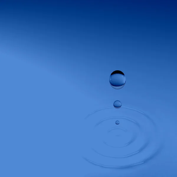 Gota de água de perto para adv ou outros fins — Fotografia de Stock