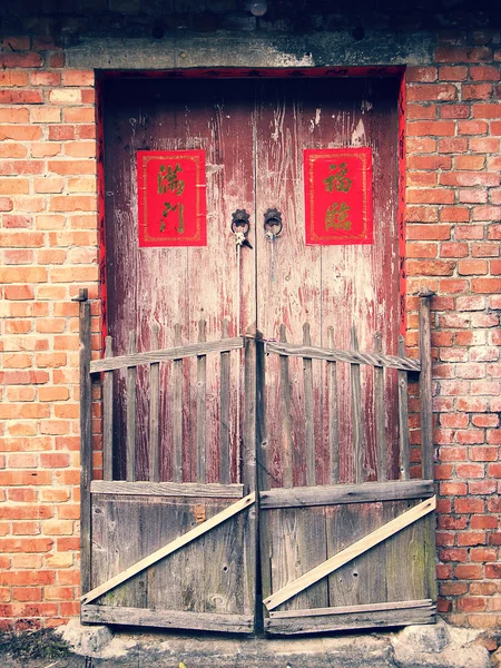 Alte Tür im chinesischen Stil — Stockfoto