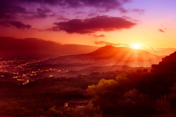 Guanyin mountain sunrise, der neue taipei, taiwan — Stockfoto