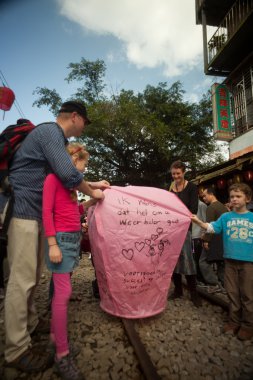 ışıkların yeni taipei pinghsi günü Festivali