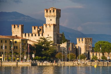 Sirmione castle clipart