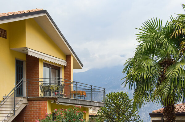 Beautiful home with mountain view from the balcony