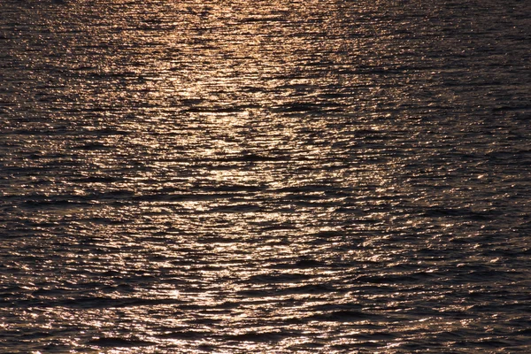 Altın su ripples