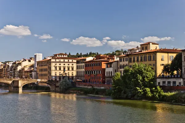 Riverside of the Arno River, Italy — Stock Photo, Image