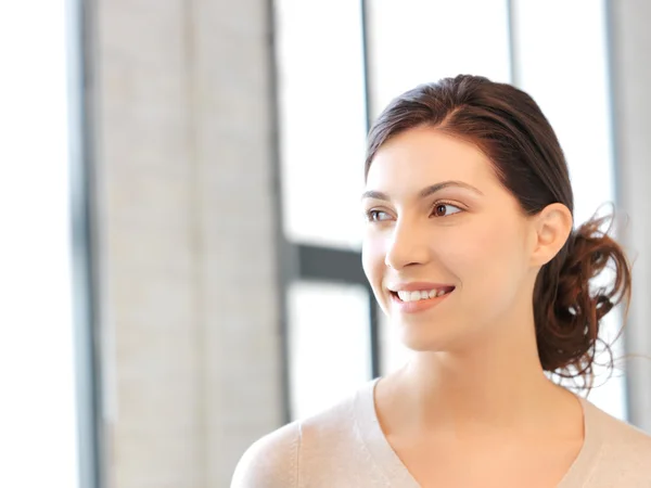 Mujer feliz y sonriente —  Fotos de Stock