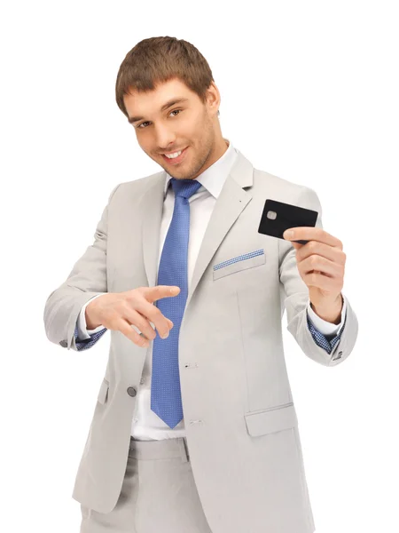 クレジット カードを持ったビジネスマン — ストック写真