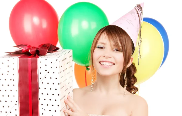 Balonlar ve hediye kutusu ile parti kız — Stok fotoğraf