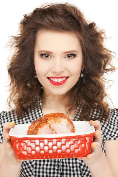 Bella casalinga con carne — Foto Stock