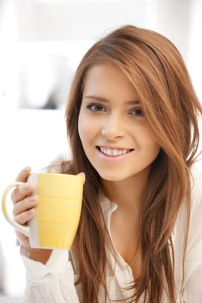 Lovely woman with mug — Stock Photo, Image