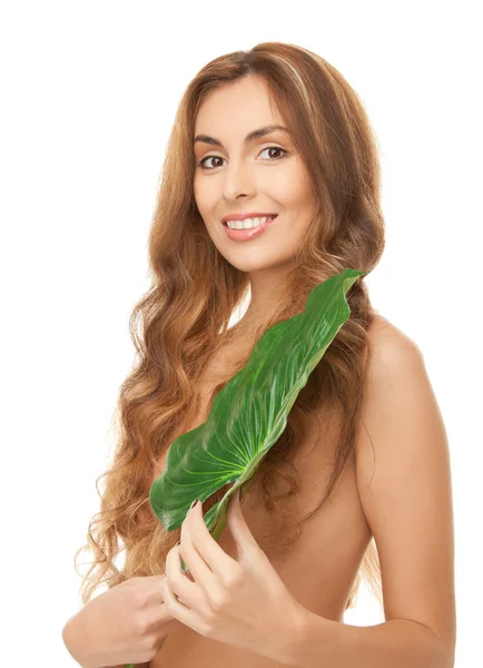 Mujer con hoja verde —  Fotos de Stock