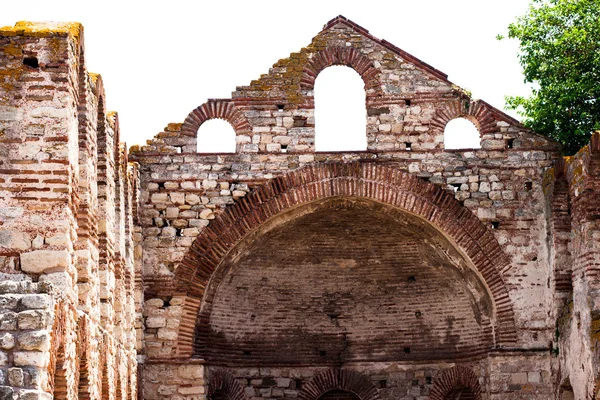 Mauer der alten christlichen Kirche — Stockfoto