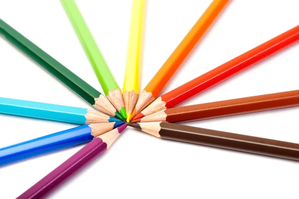 Barvy tužka v sérii na bílém pozadí — Stock fotografie
