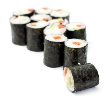 somon ve california Maki sushi rulo peynir