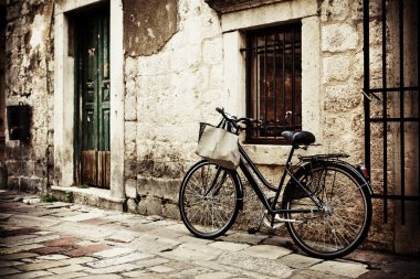 Bicycle with a shopping bag clipart