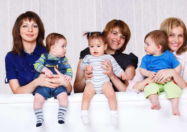 Women and their babies — Stock Photo, Image