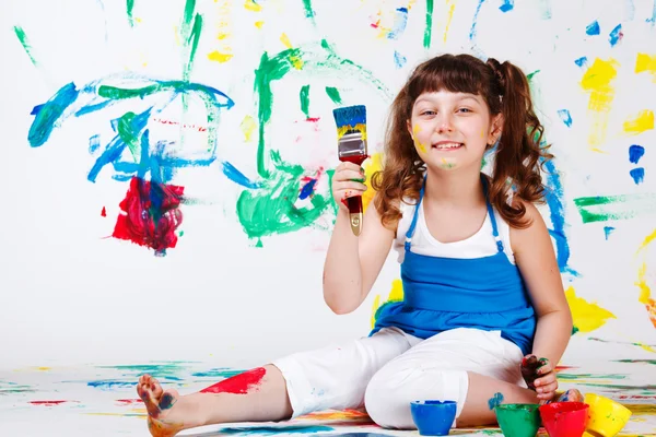 Painting girl — Stock Photo, Image