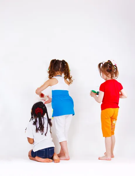 Škola ve věku dívky s barvami — Stock fotografie