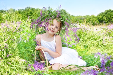 Sweet girl with headwreath clipart