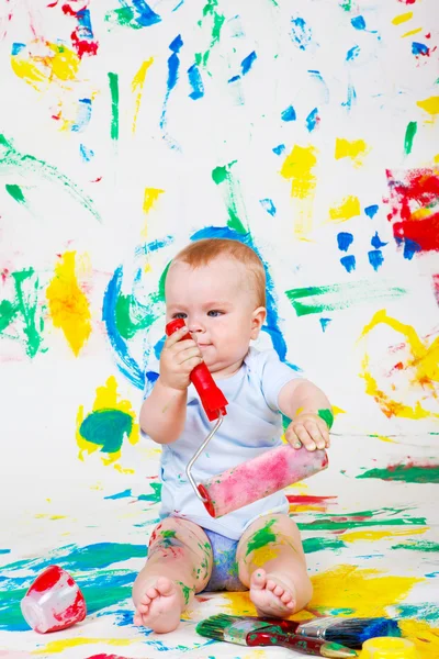 Dipinto bambino giocoso — Foto Stock