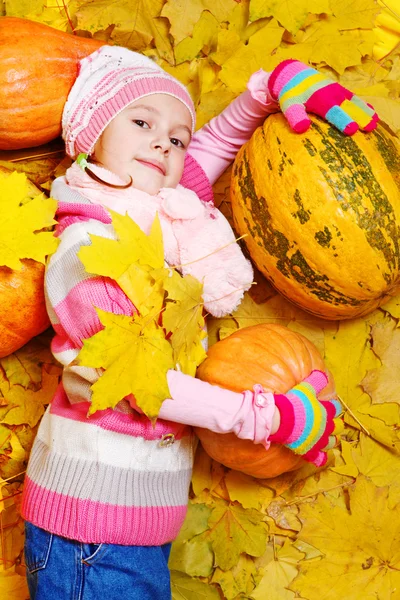 Little girl in warm hat — Stock Photo, Image