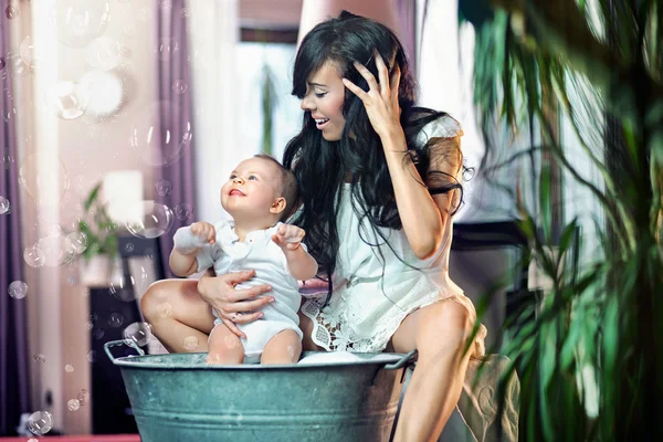 Familia feliz — Foto de Stock