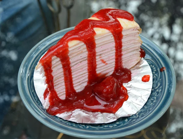 Gâteau au colza aux fraises — Photo