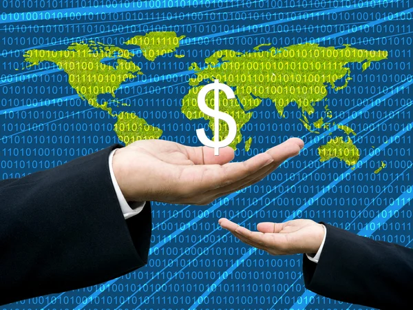 Рука бизнесмена делится долларом с цифровым фоном карты — стоковое фото