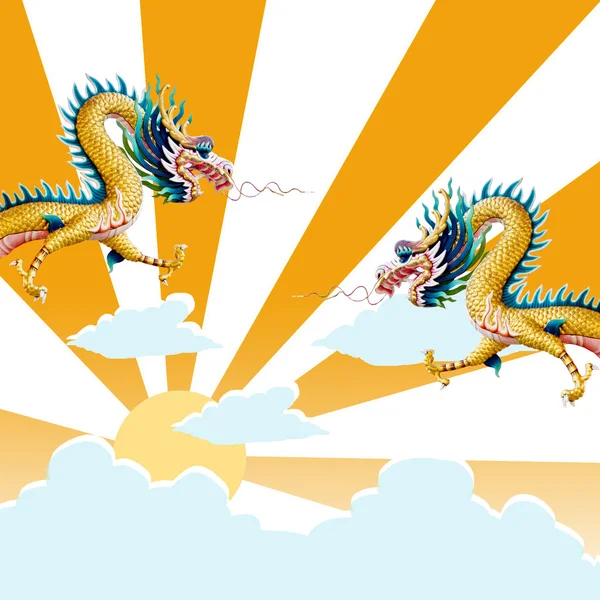 Полет дракона на фоне заката — стоковое фото