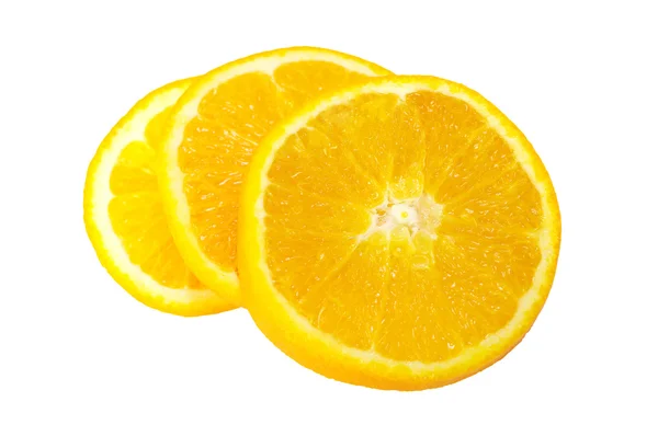 Апельсин нарезанный на белом фоне — стоковое фото