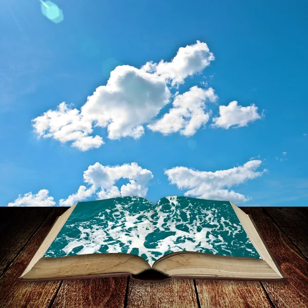 Open book to the sea — Stock Photo, Image