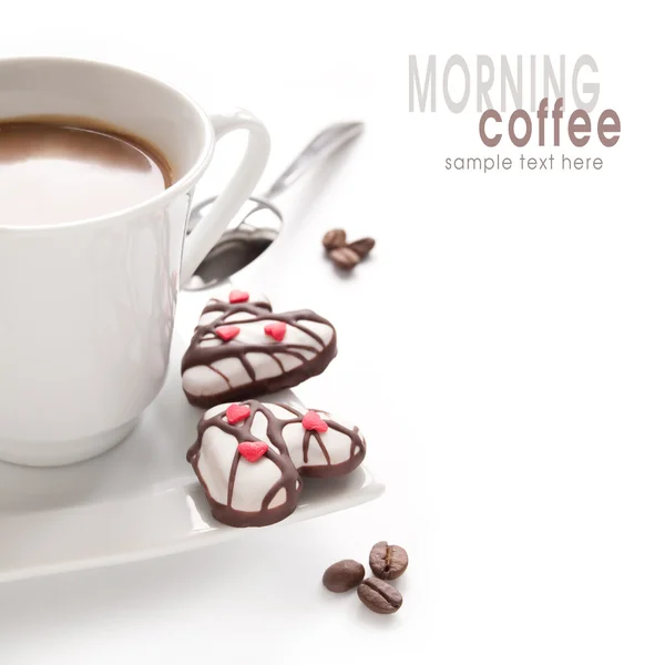 's ochtends koffie en koekjes in de vorm van harten — Stockfoto
