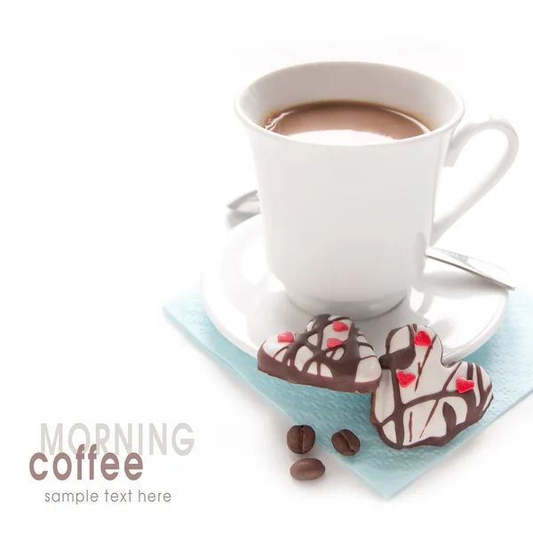Kaffee am Morgen und Kekse in Herzform — Stockfoto