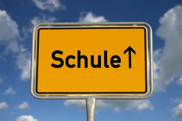 Niemiecka droga znak szkoły — Zdjęcie stockowe
