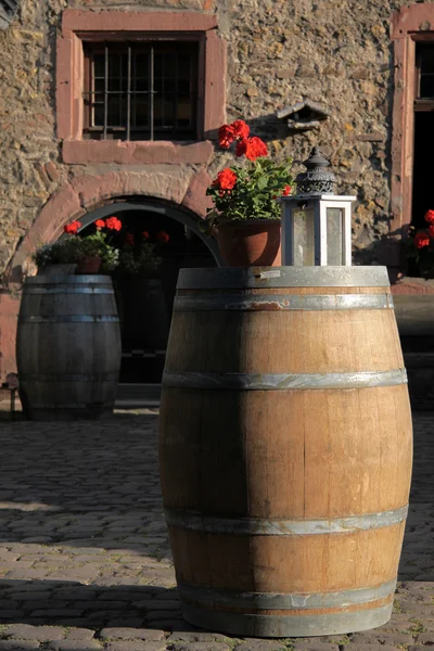 Big wooden wine barrel — Stock Photo, Image