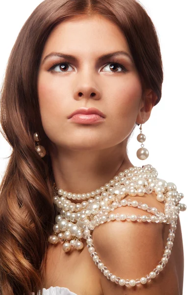 Портрет дівчини з перлами намисто — стокове фото