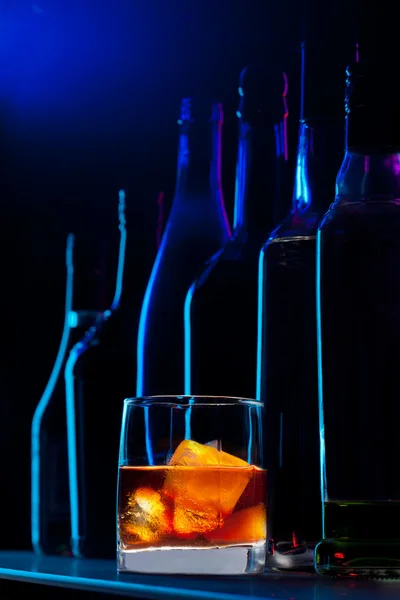 Pozdní nápoj pro dlouhá noc — Stock fotografie