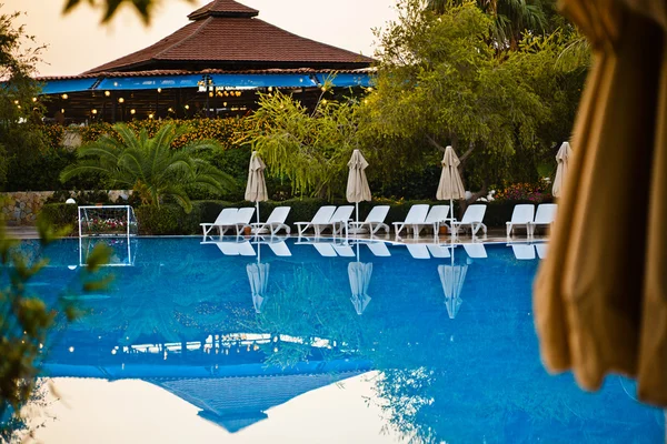 Pool hotell — Stockfoto