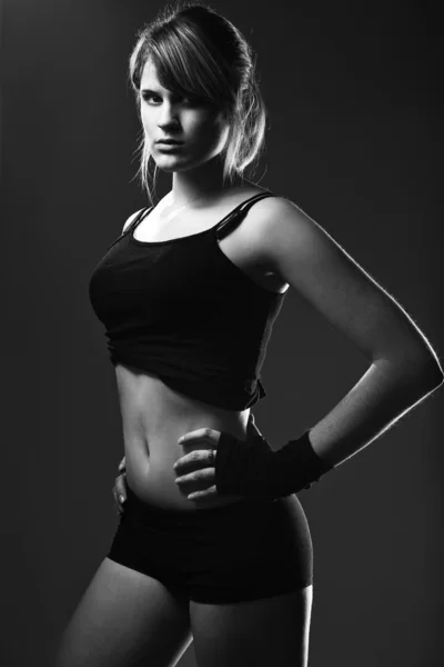 스포티 한 근육 질 여자 — 스톡 사진