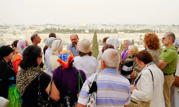Touristengruppe in jerusalem — Stockfoto
