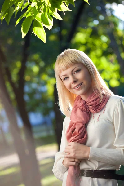 Woman in the summer park — Stock Photo, Image
