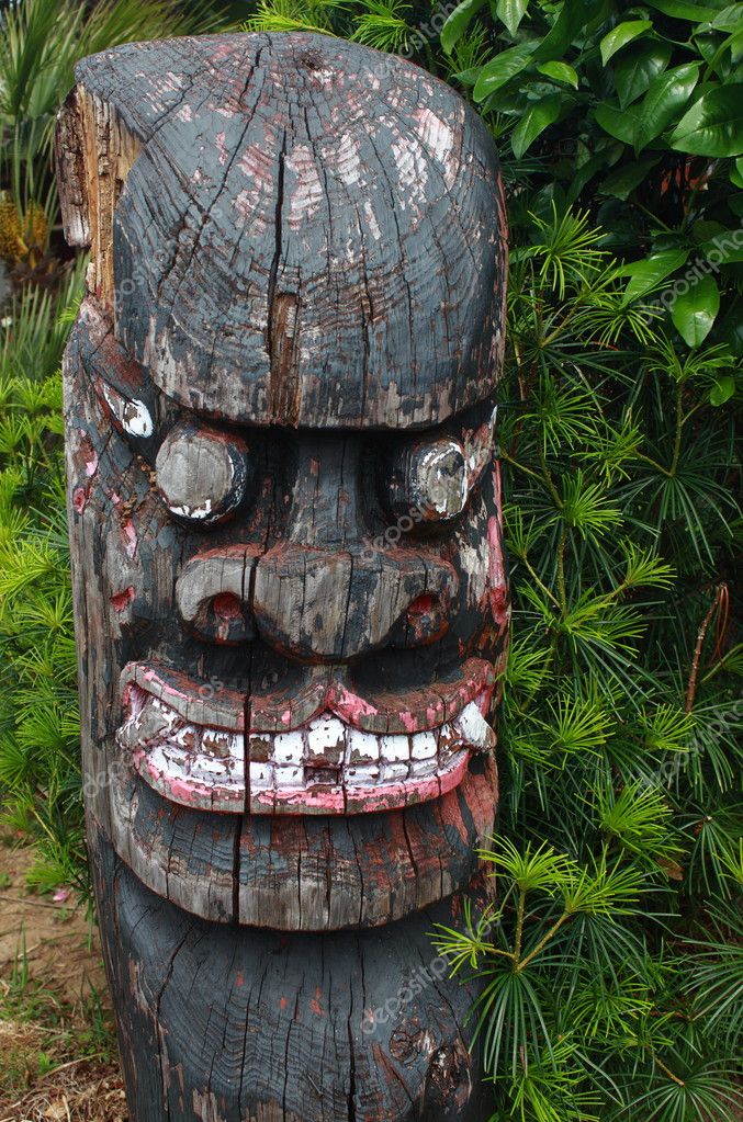 Traditional korea wood sculpture in jeju island — Stock Photo