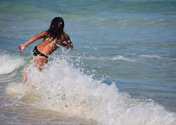 Surfer Girl — Stock Photo, Image