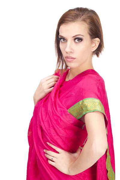 Brunett kvinna i indiska kläder — Stockfoto