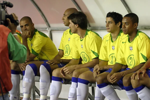 Brezilya futbol tezgah saklı tutar. — Stok fotoğraf
